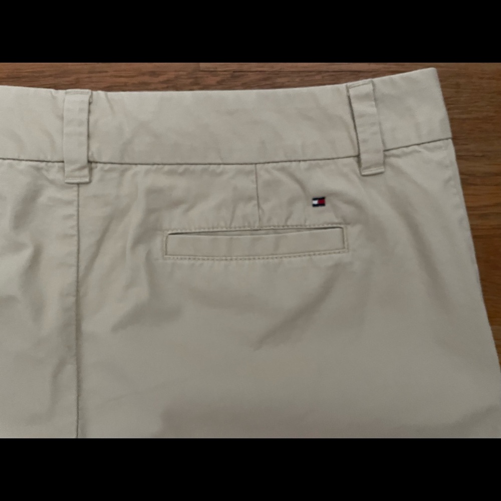 Tommy Hilfiger Women’s Khaki Shorts - Picture 6 of 6